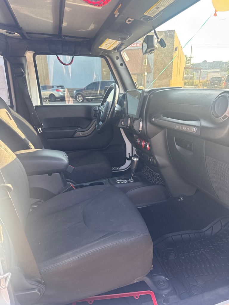 Photo 5 of this JEEP WRANGLER UNLIMI