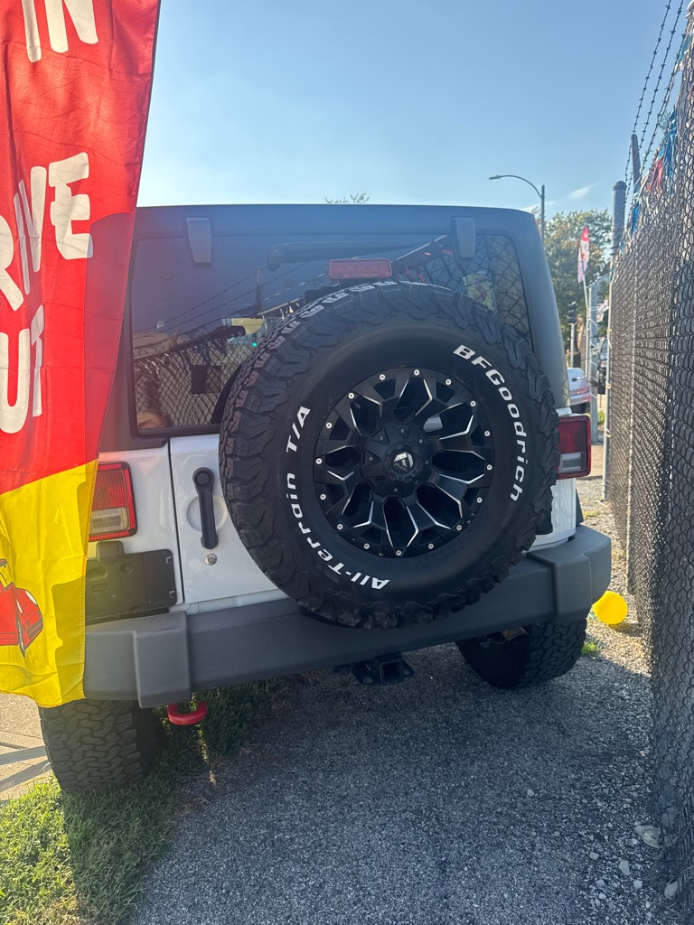 Photo 2 of this JEEP WRANGLER UNLIMI