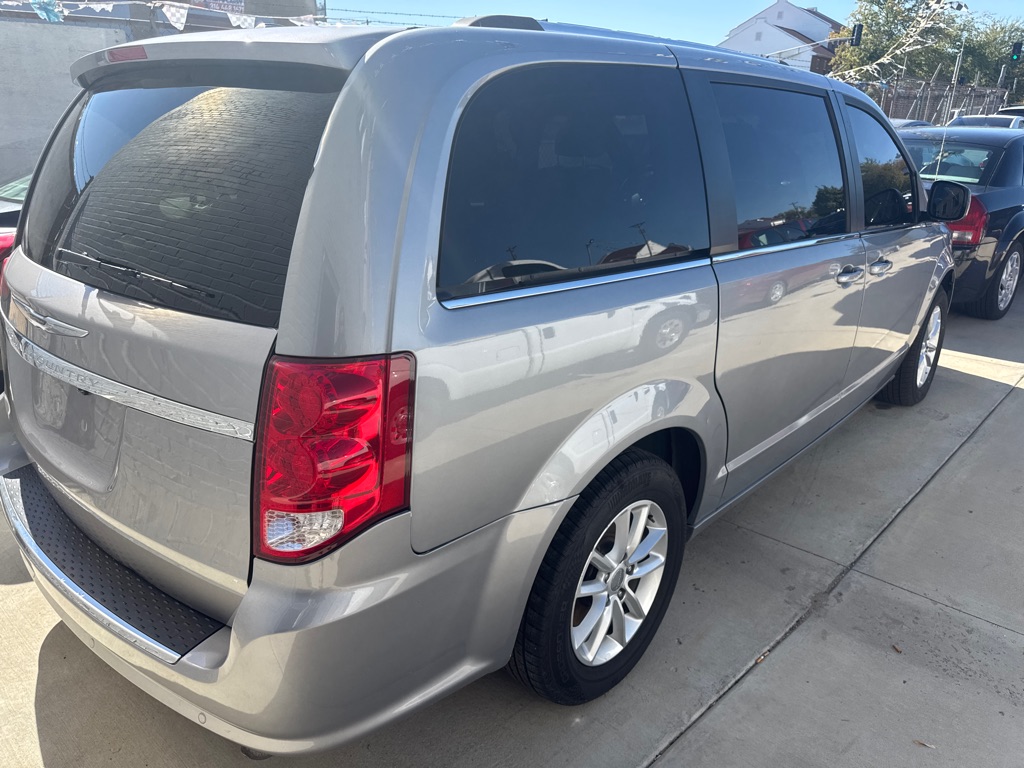 Photo 4 of this DODGE GRAND CARAVAN