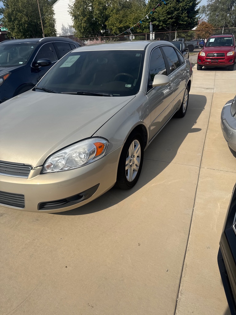 Photo 2 of this CHEVROLET IMPALA