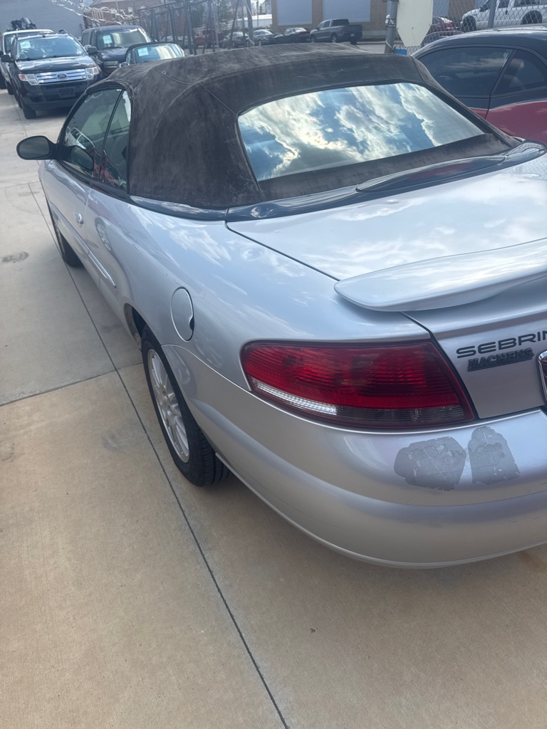 Photo 5 of this CHRYSLER SEBRING