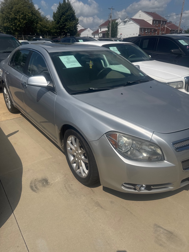Photo 3 of this CHEVROLET MALIBU