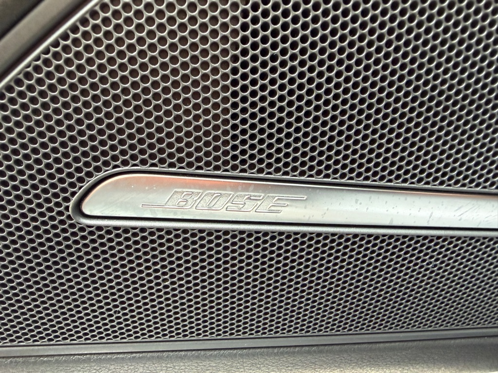 Photo 30 of this AUDI A8