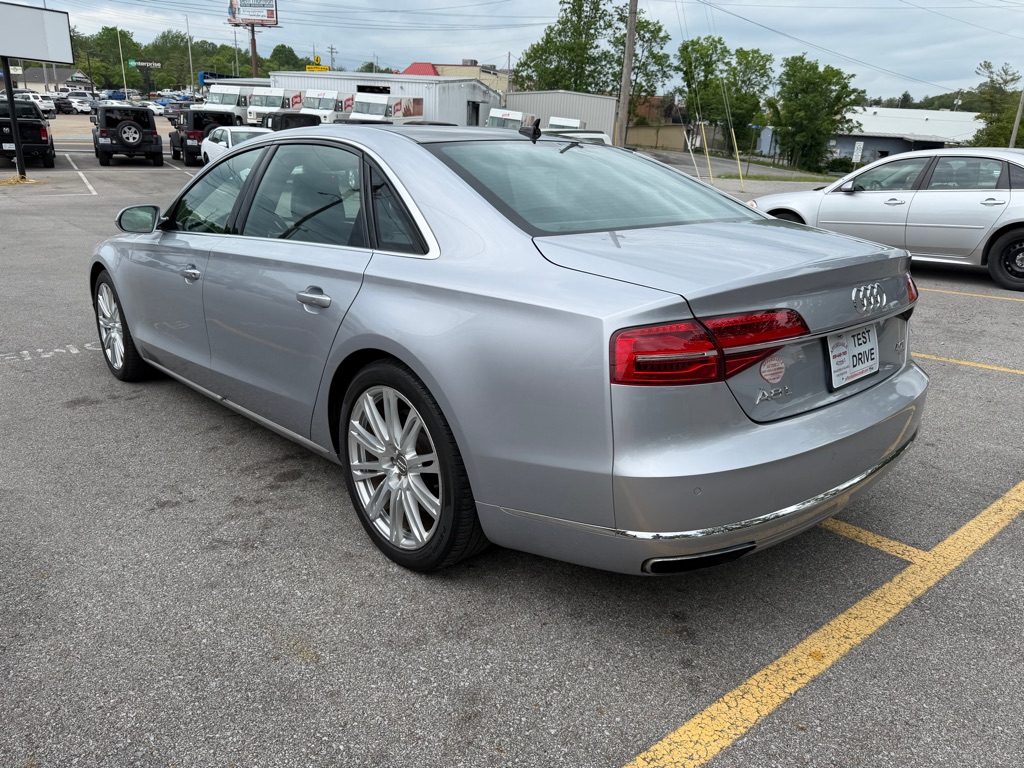 Photo 7 of this AUDI A8