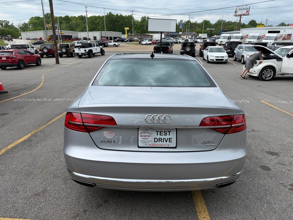 Photo 6 of this AUDI A8