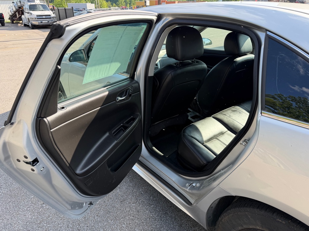 Photo 11 of this CHEVROLET IMPALA LIMITED
