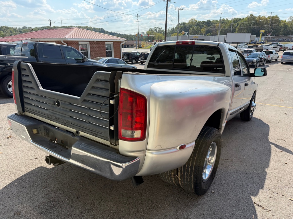 Photo 4 of this DODGE RAM 3500