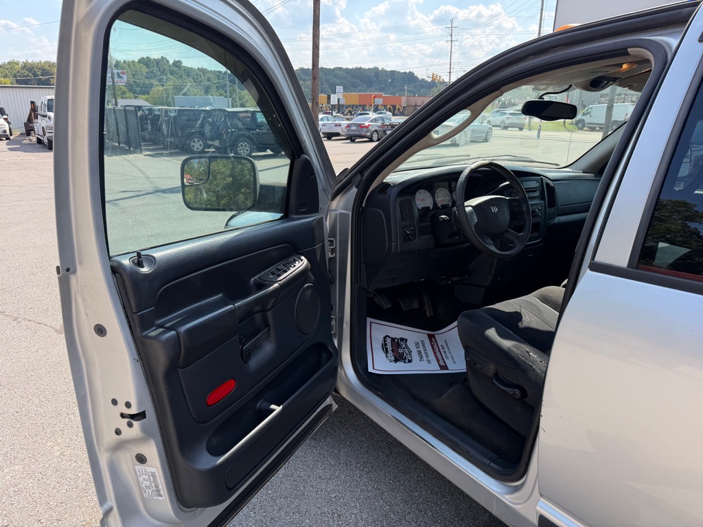 Photo 19 of this DODGE RAM 3500