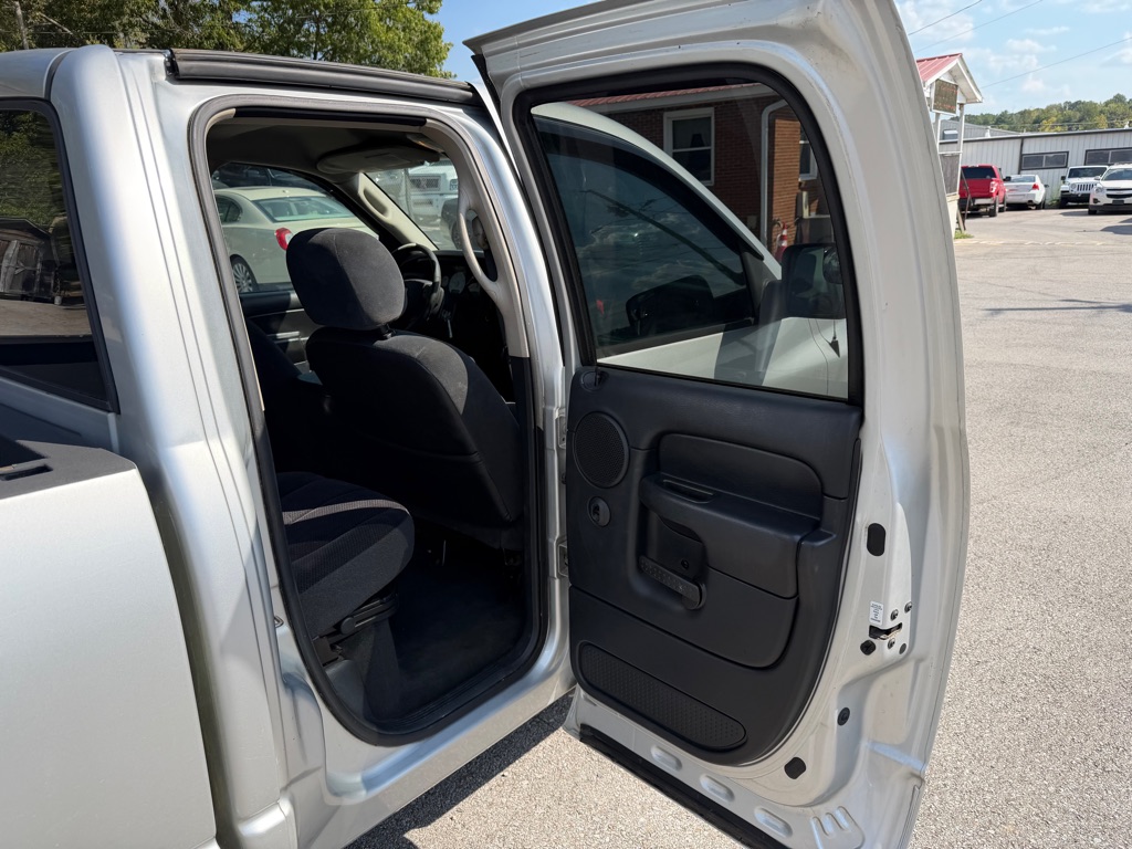 Photo 14 of this DODGE RAM 3500