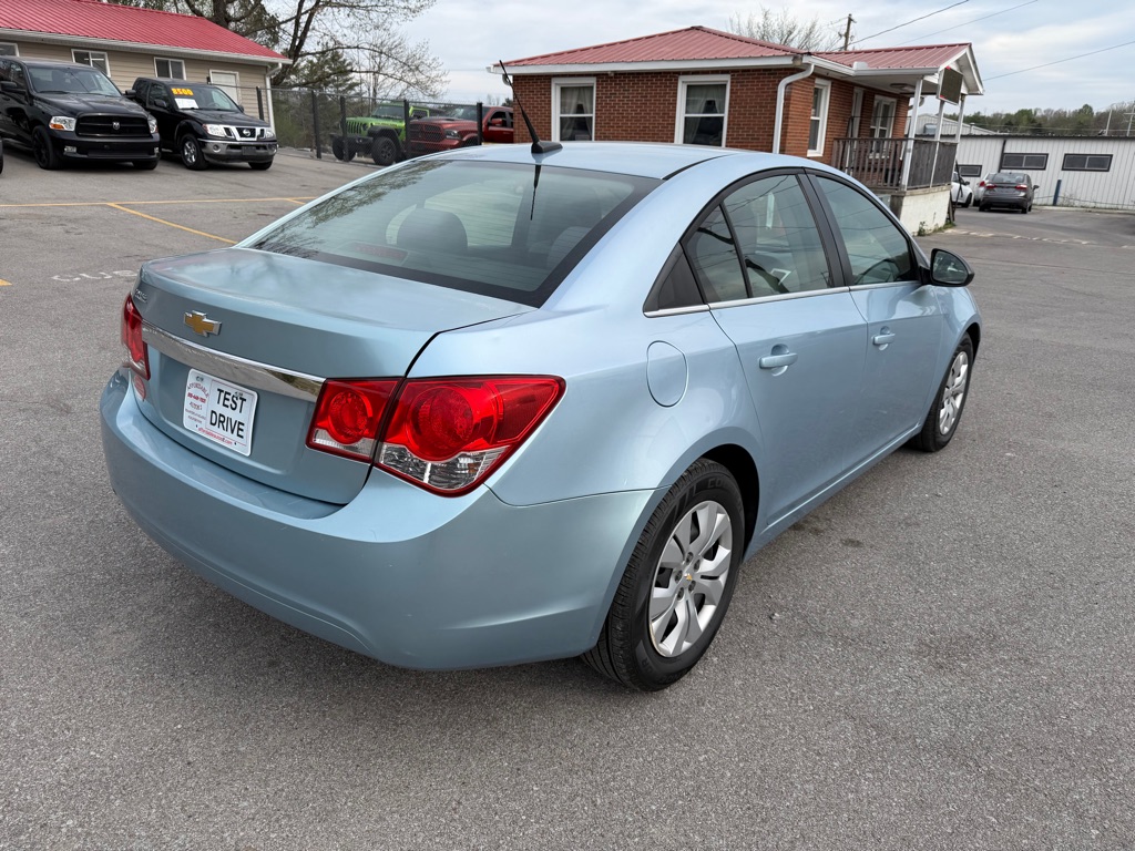 Photo 6 of this CHEVROLET CRUZE