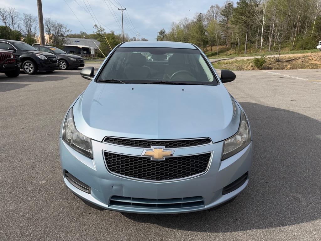 Photo 2 of this CHEVROLET CRUZE