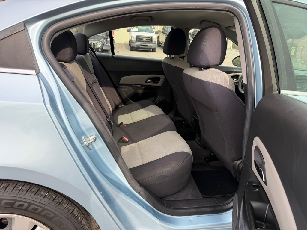 Photo 14 of this CHEVROLET CRUZE