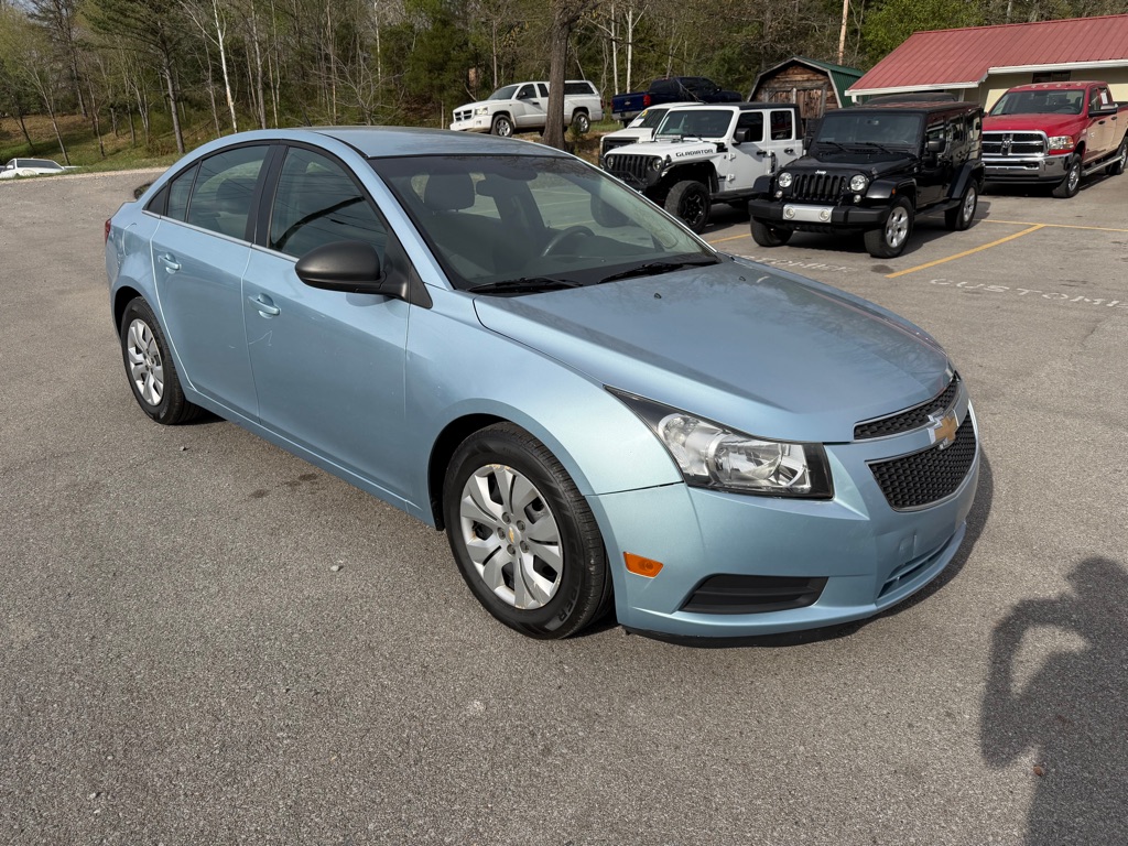 Photo 3 of this CHEVROLET CRUZE