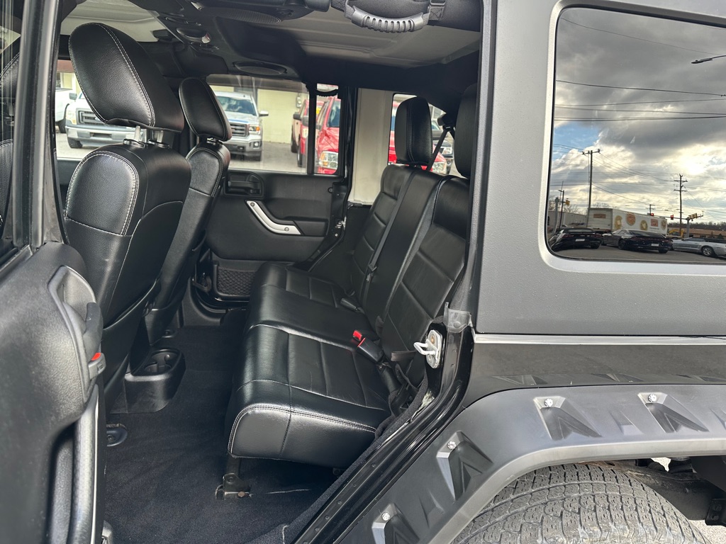 Photo 12 of this JEEP WRANGLER UNLIMI
