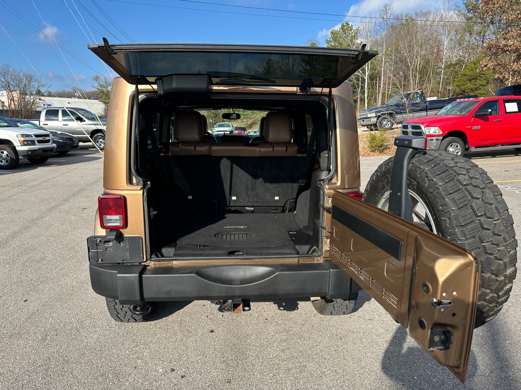 Photo 19 of this JEEP WRANGLER UNLIMI