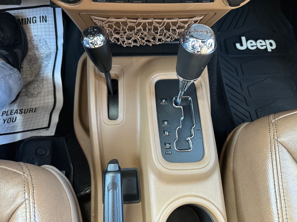 Photo 20 of this JEEP WRANGLER UNLIMI