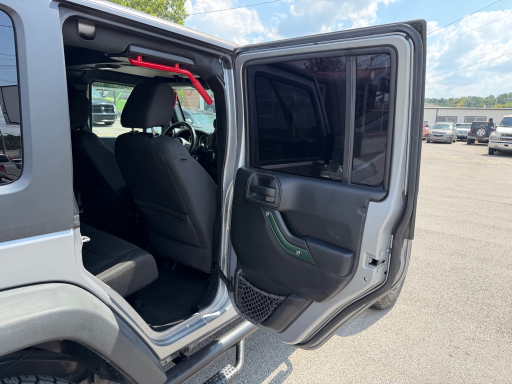 Photo 13 of this JEEP WRANGLER UNLIMI