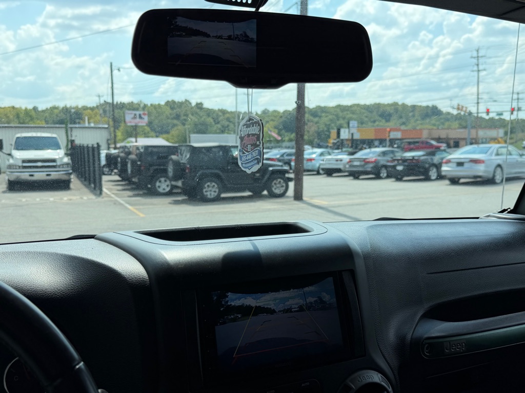 Photo 24 of this JEEP WRANGLER UNLIMI