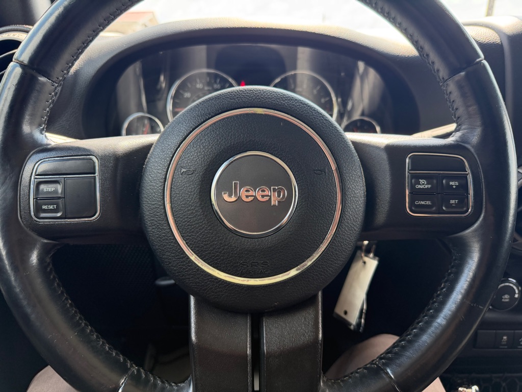 Photo 21 of this JEEP WRANGLER UNLIMI