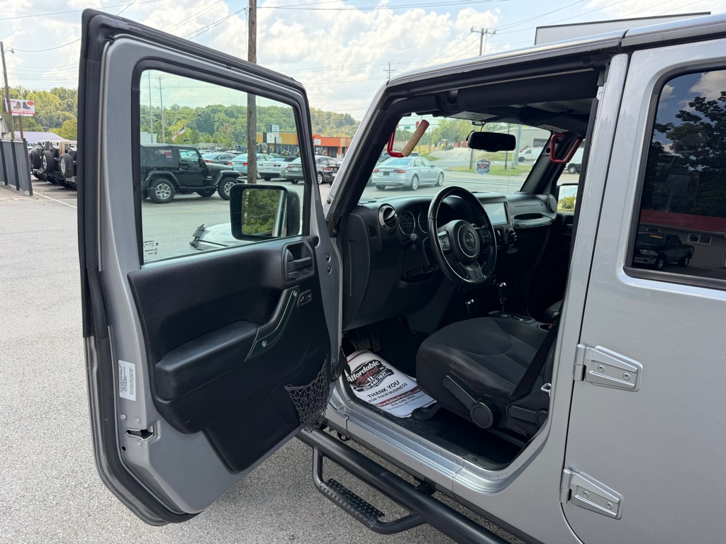Photo 9 of this JEEP WRANGLER UNLIMI