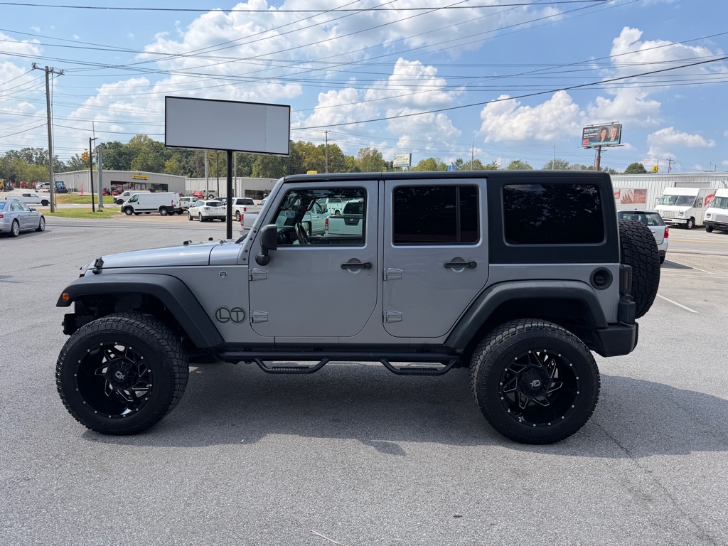 Photo 8 of this JEEP WRANGLER UNLIMI