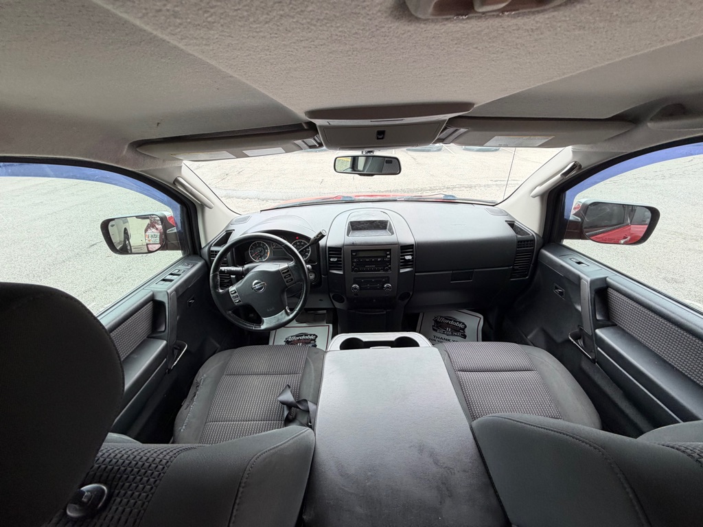 Photo 17 of this NISSAN TITAN