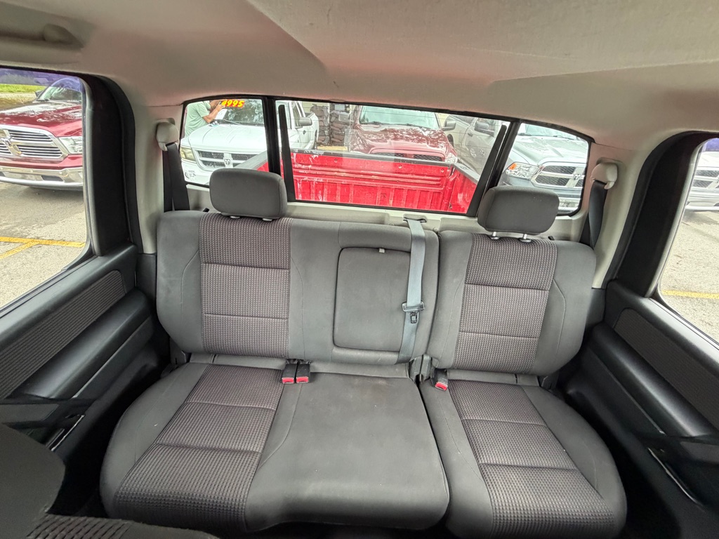 Photo 18 of this NISSAN TITAN