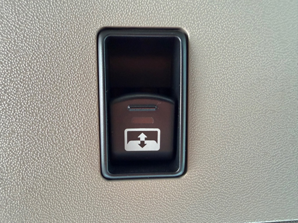 Photo 19 of this NISSAN TITAN