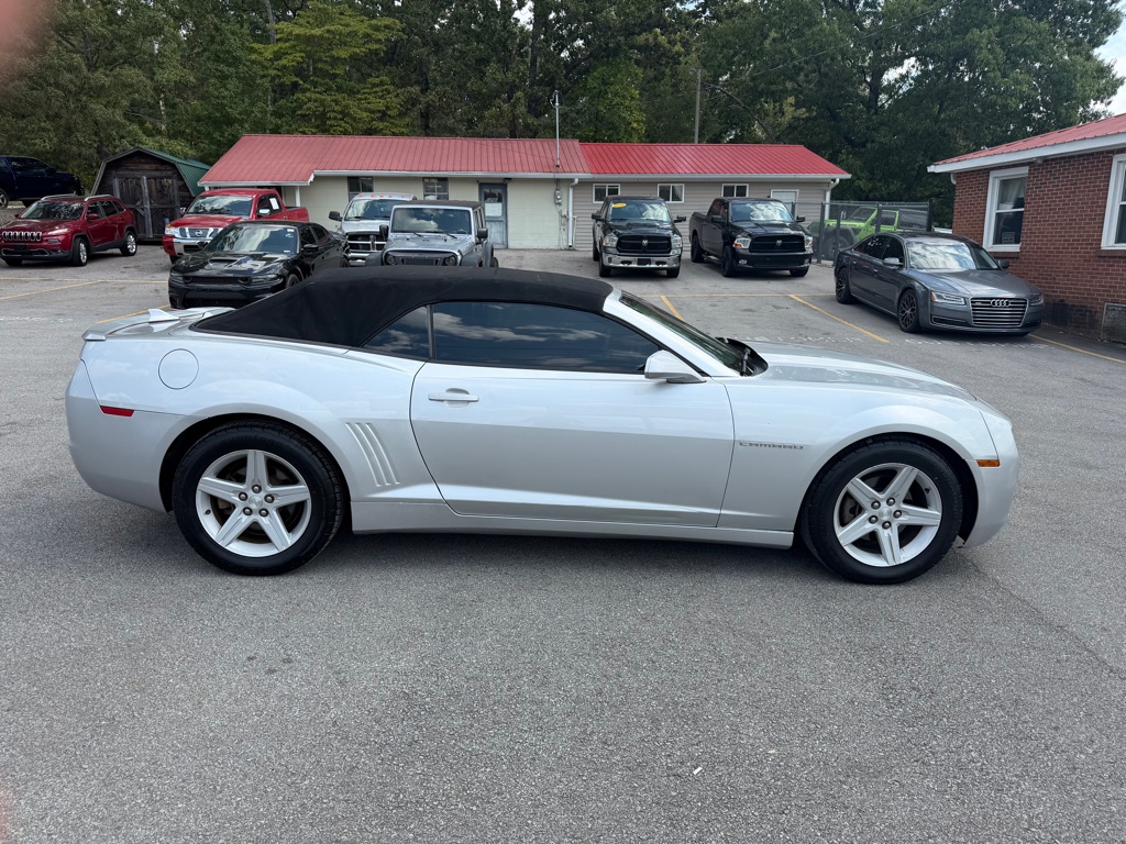 Photo 4 of this CHEVROLET CAMARO