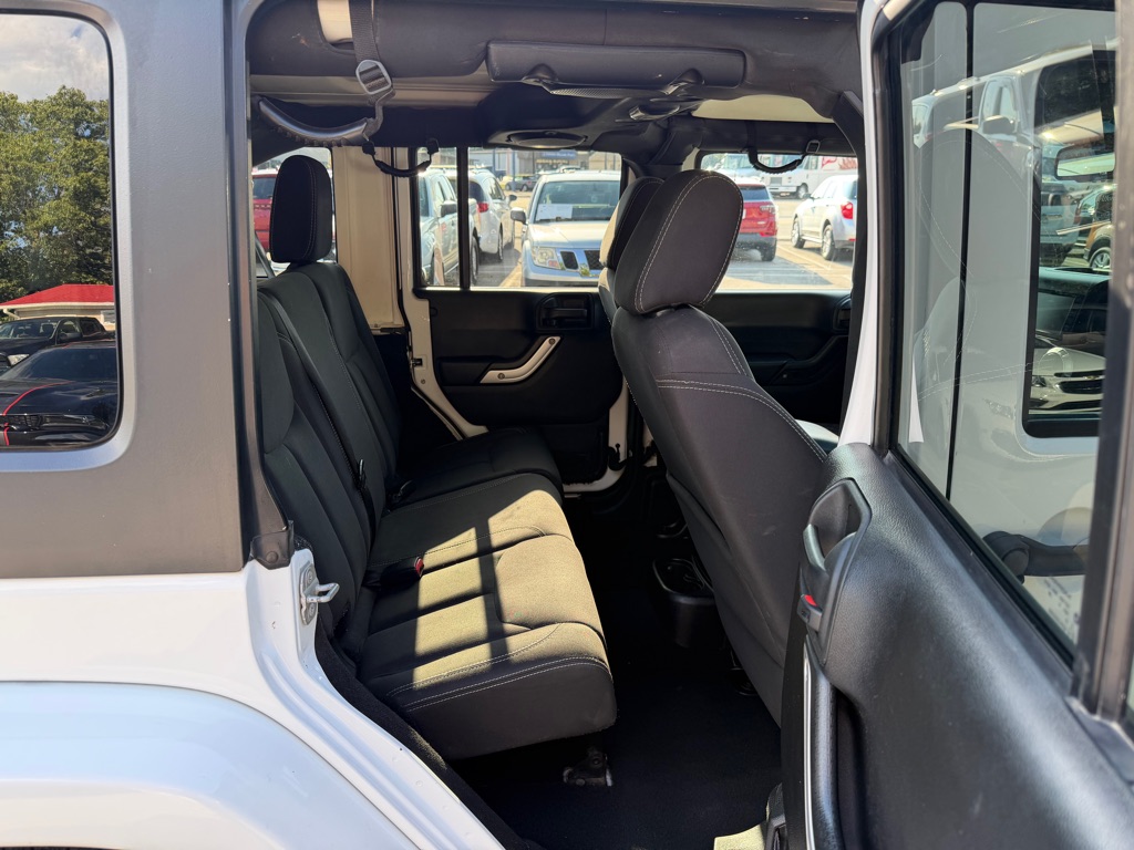 Photo 14 of this JEEP WRANGLER UNLIMI
