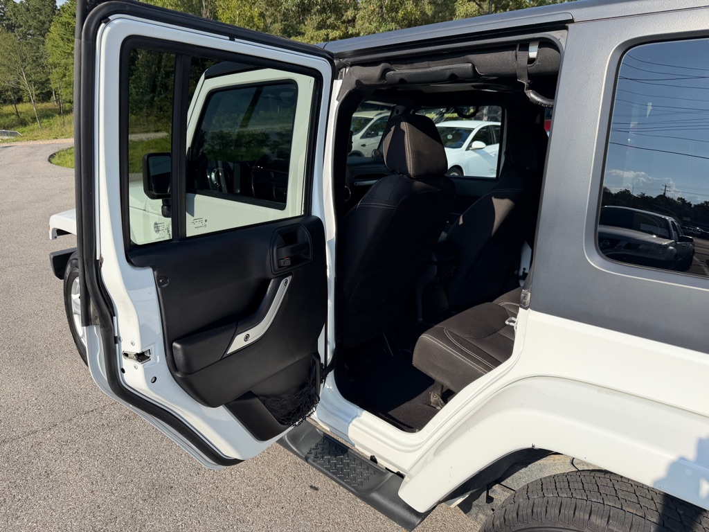 Photo 11 of this JEEP WRANGLER UNLIMI