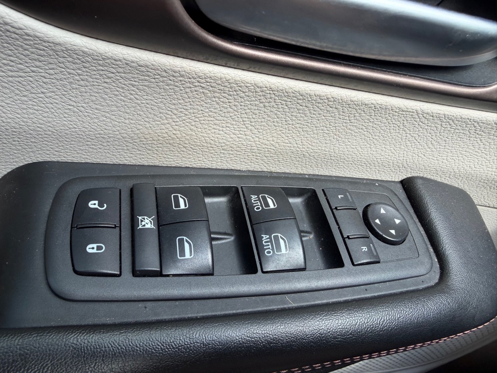 CHRYSLER PACIFICA 2018 CHRYSLER PACIFICA 2C4RC1BG0JR214184