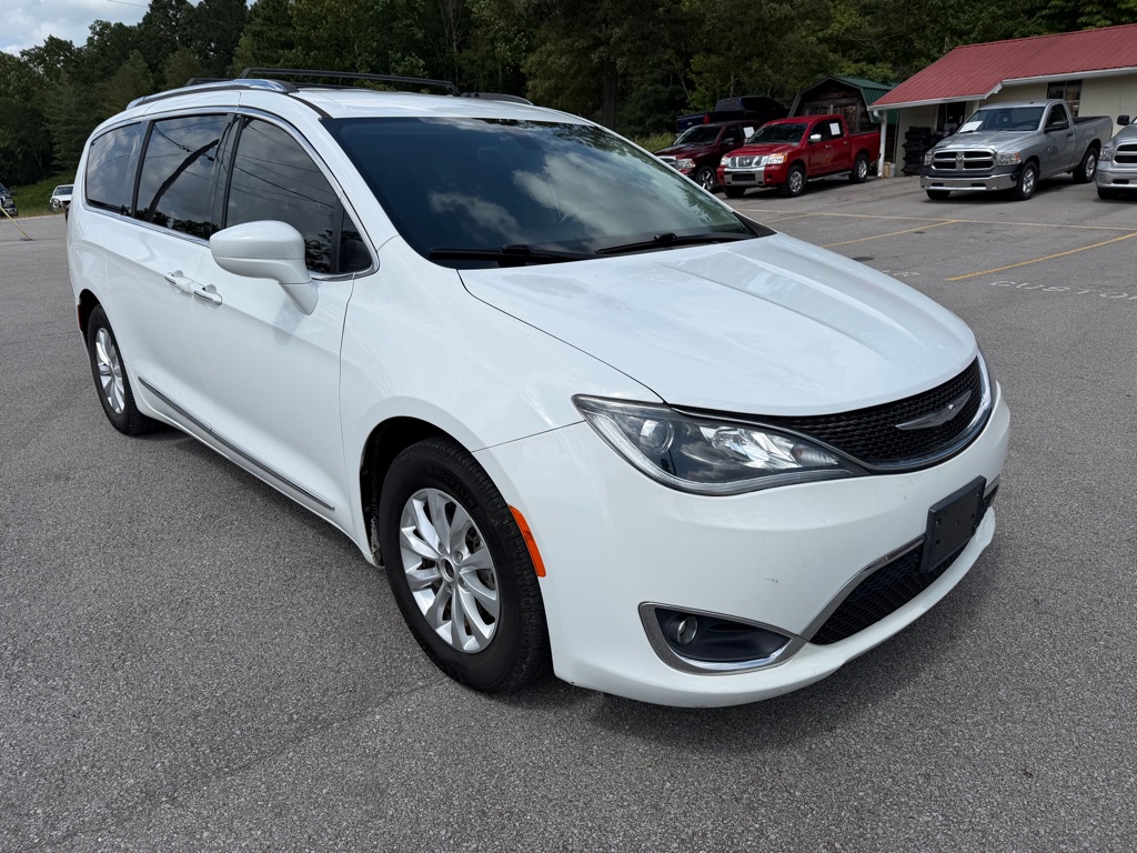 CHRYSLER PACIFICA 2018 CHRYSLER PACIFICA 2C4RC1BG0JR214184