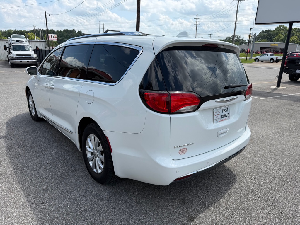 CHRYSLER PACIFICA 2018 CHRYSLER PACIFICA 2C4RC1BG0JR214184