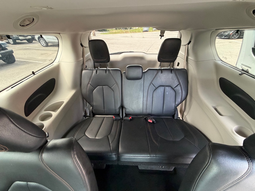 CHRYSLER PACIFICA 2018 CHRYSLER PACIFICA 2C4RC1BG0JR214184