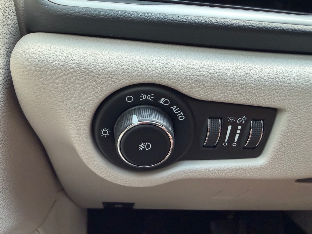 CHRYSLER PACIFICA 2018 CHRYSLER PACIFICA 2C4RC1BG0JR214184