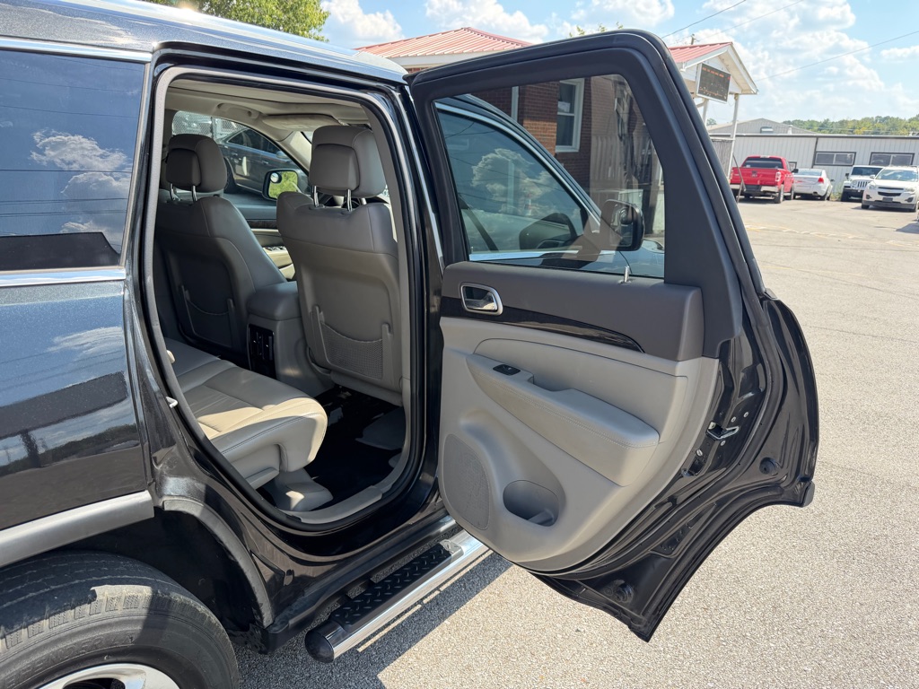 Photo 13 of this JEEP GRAND CHEROKEE