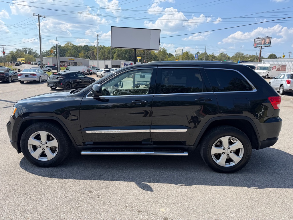 Photo 8 of this JEEP GRAND CHEROKEE
