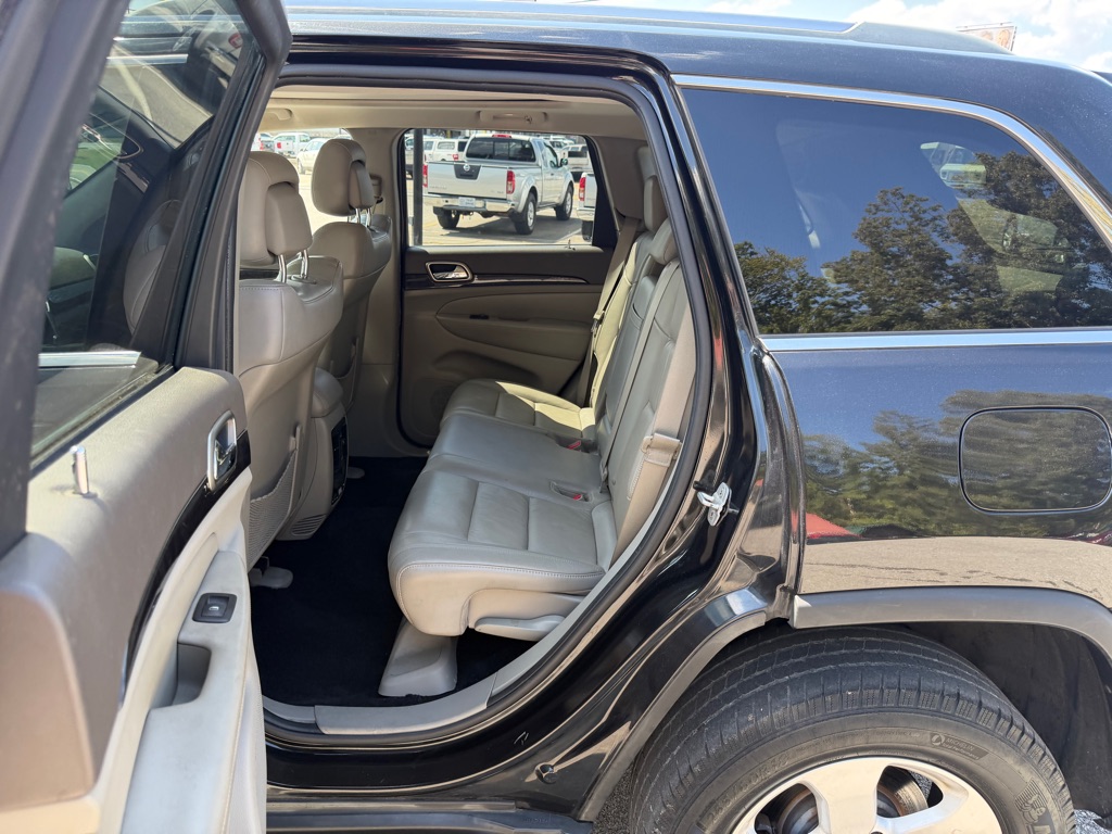 Photo 12 of this JEEP GRAND CHEROKEE