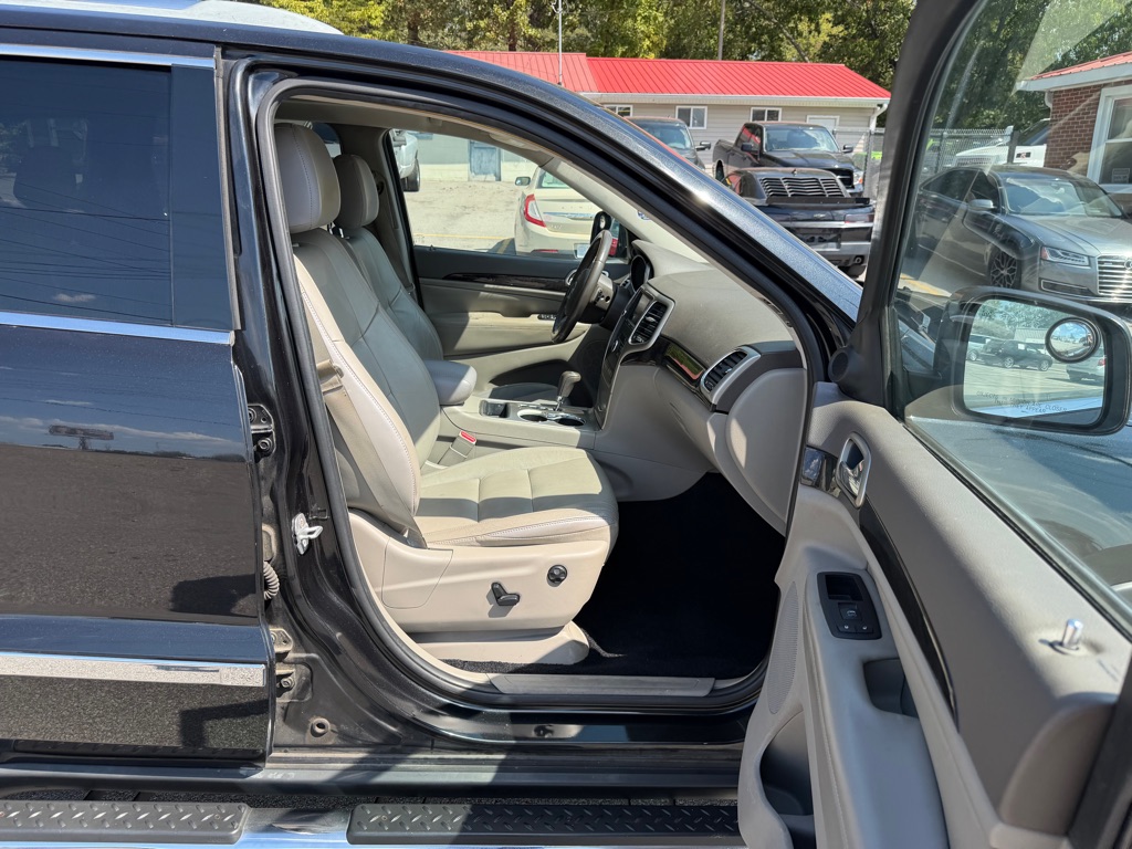 Photo 16 of this JEEP GRAND CHEROKEE