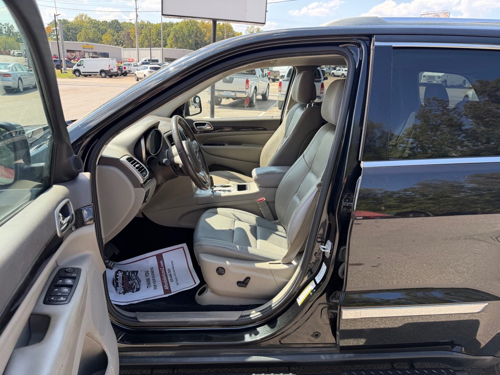 Photo 10 of this JEEP GRAND CHEROKEE