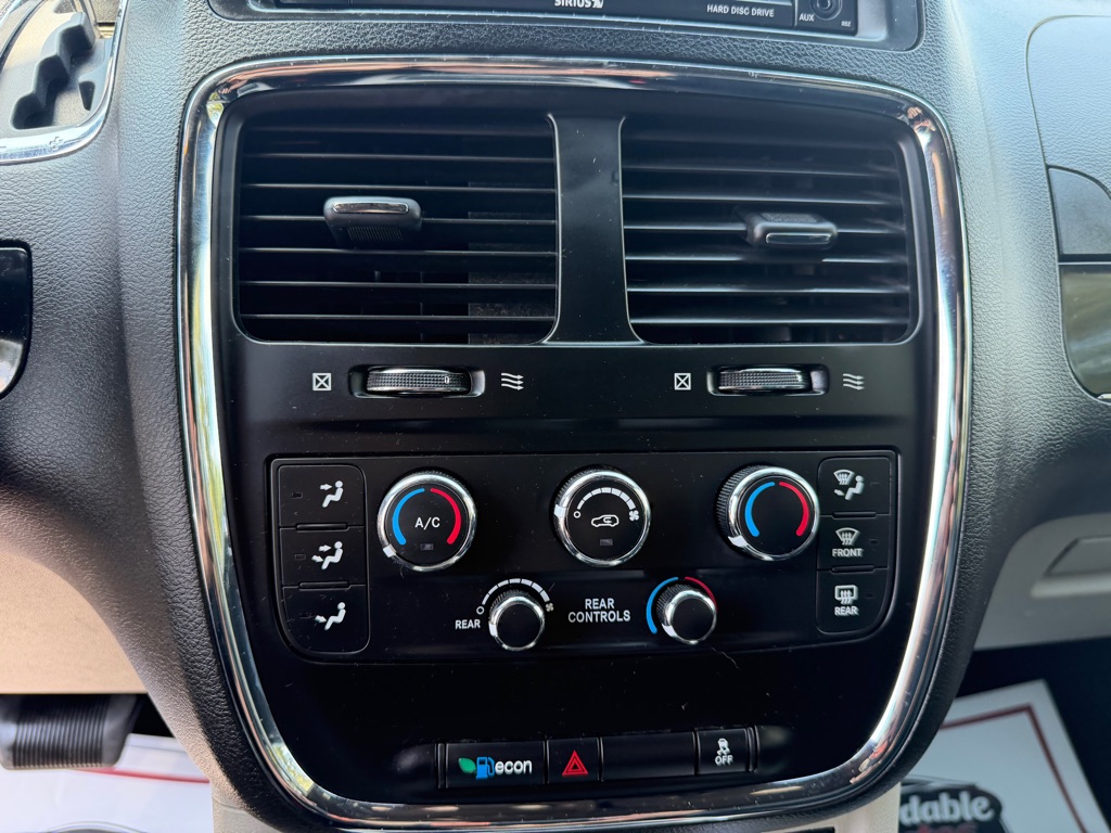 Photo 23 of this DODGE GRAND CARAVAN