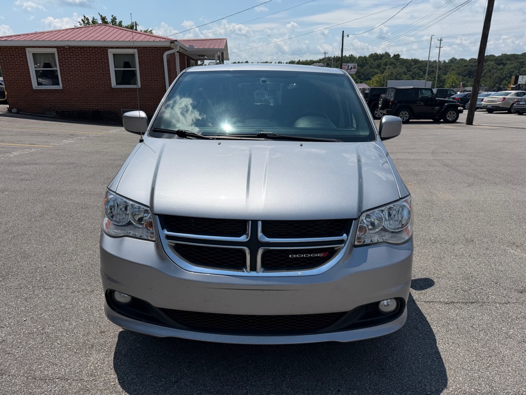 Photo 2 of this DODGE GRAND CARAVAN