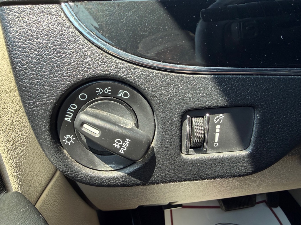 Photo 26 of this DODGE GRAND CARAVAN