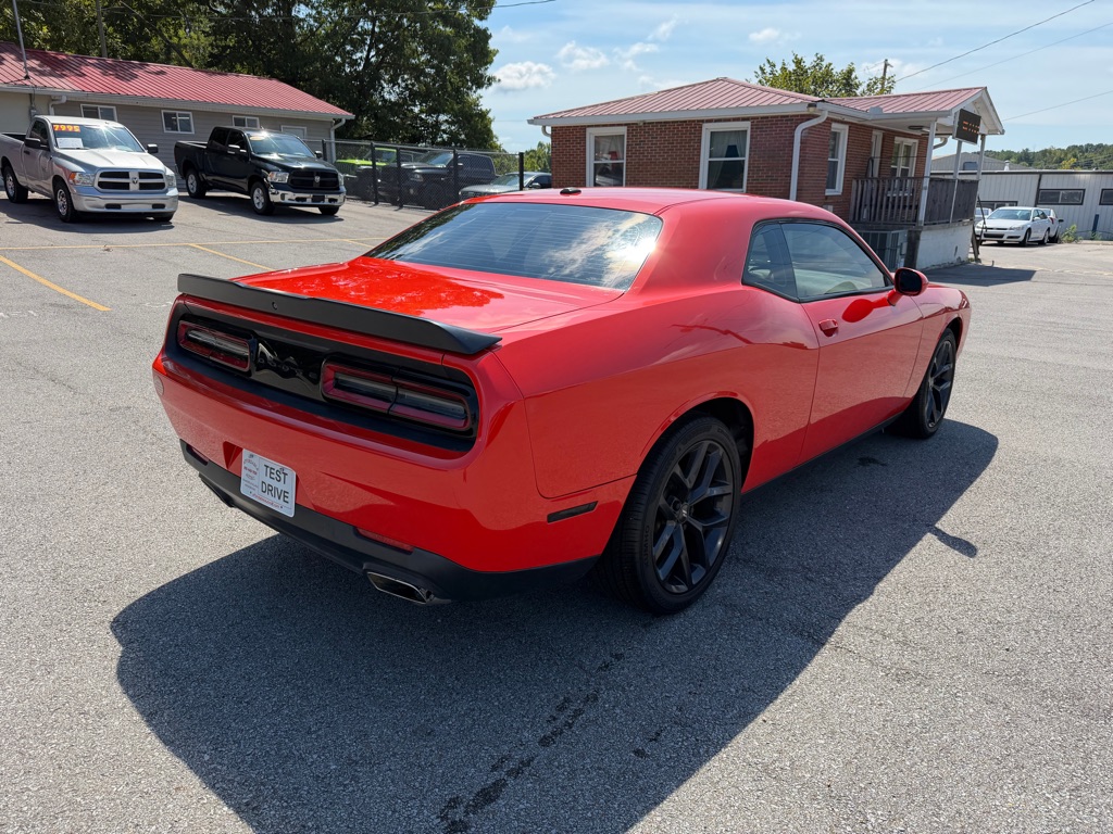 Photo 5 of this DODGE CHALLENGER