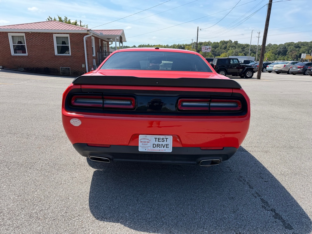 Photo 6 of this DODGE CHALLENGER