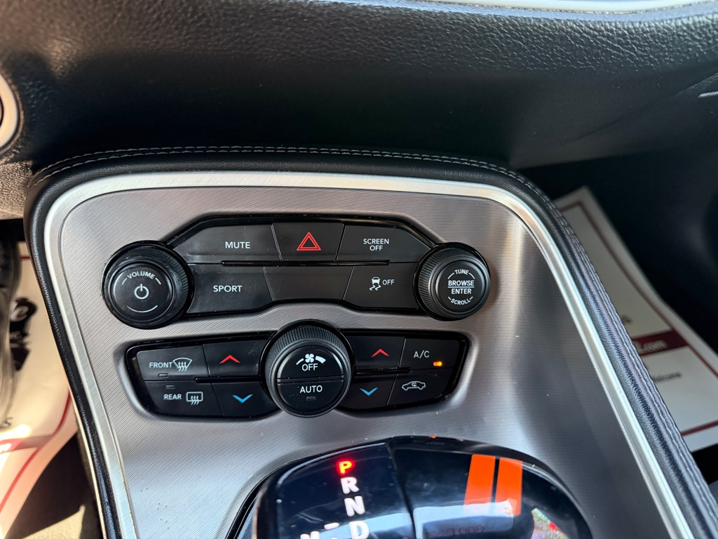 Photo 17 of this DODGE CHALLENGER
