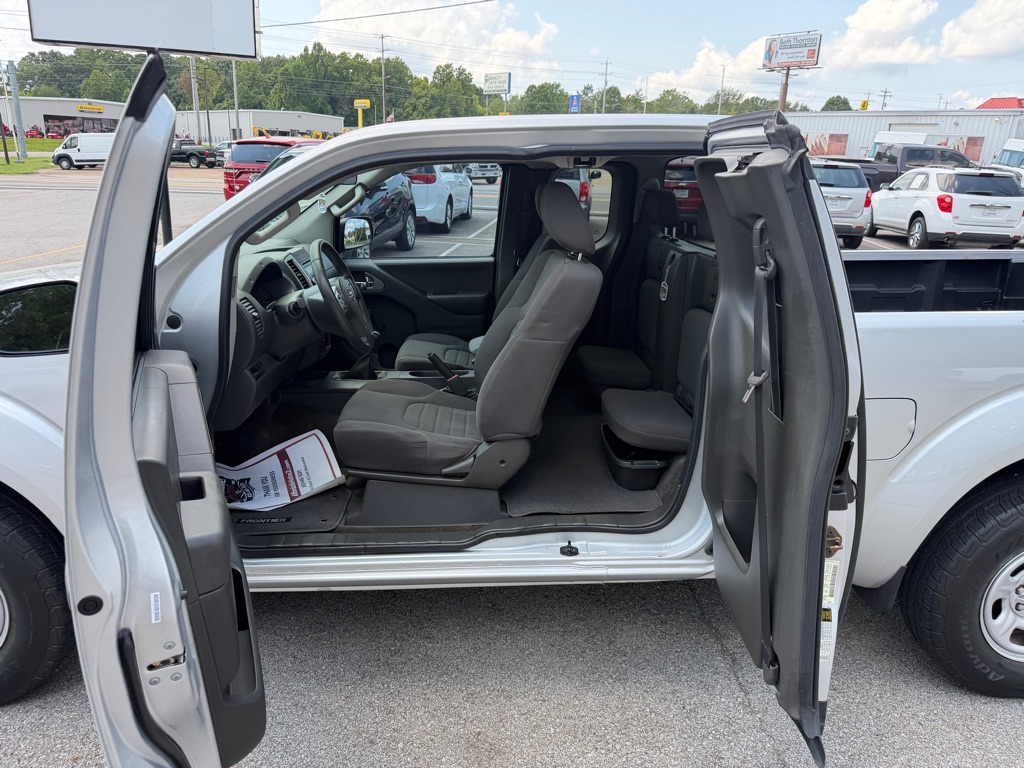 Photo 9 of this NISSAN FRONTIER