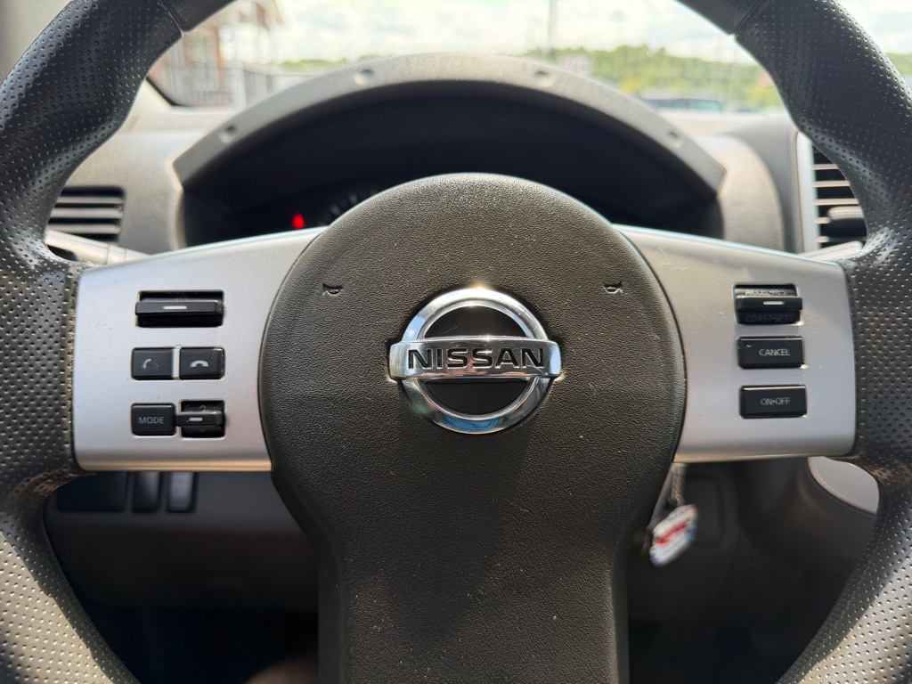 Photo 12 of this NISSAN FRONTIER