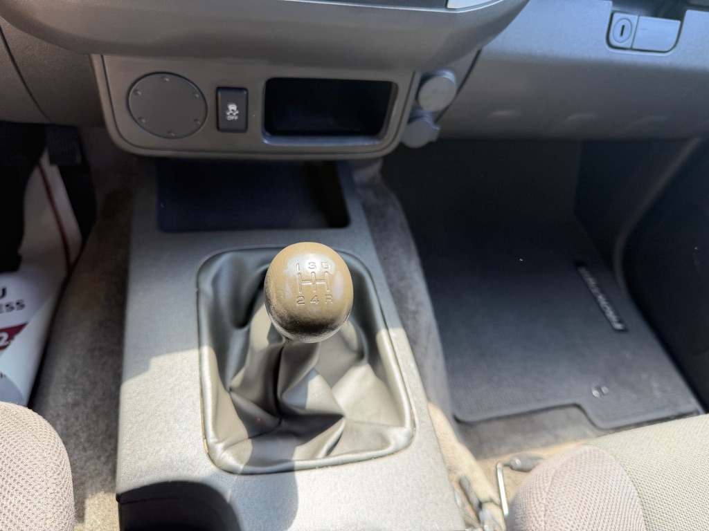 Photo 13 of this NISSAN FRONTIER